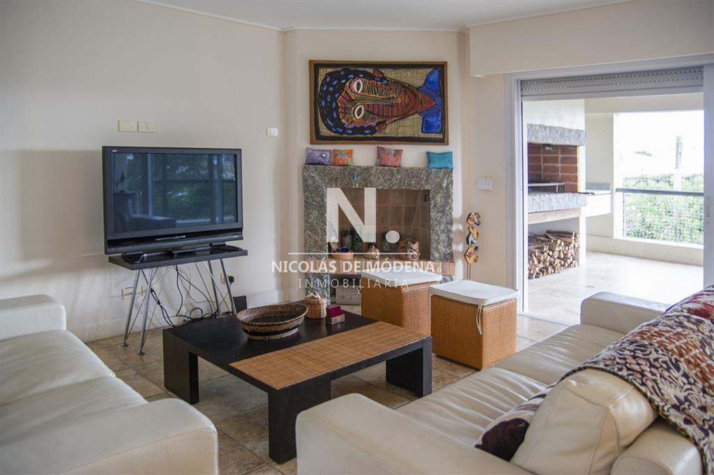 Apartamento en venta con vista al mar en Playa 3