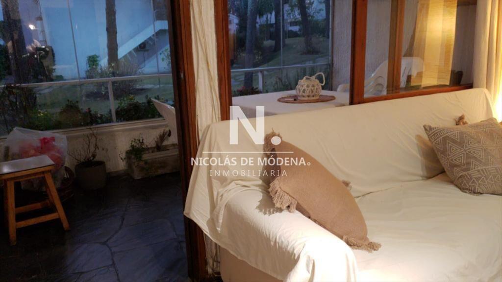 En alquiler apartamento de 2 dormitorios con estufa en leñ