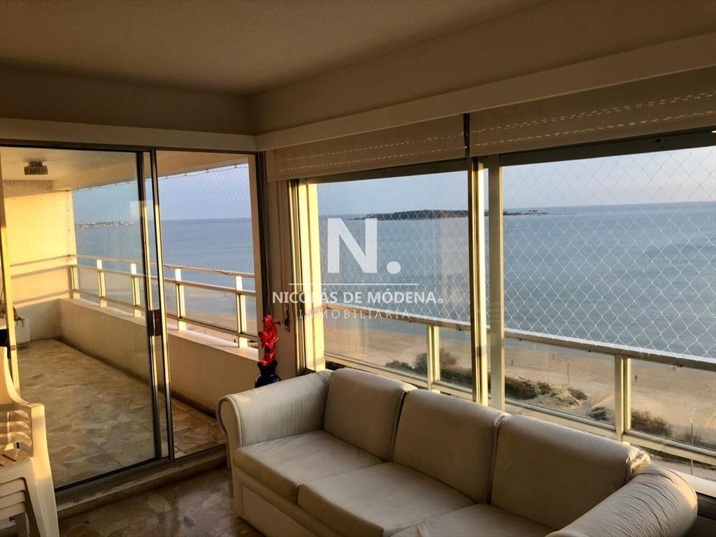 Amplio apartamento en venta Punta del Este