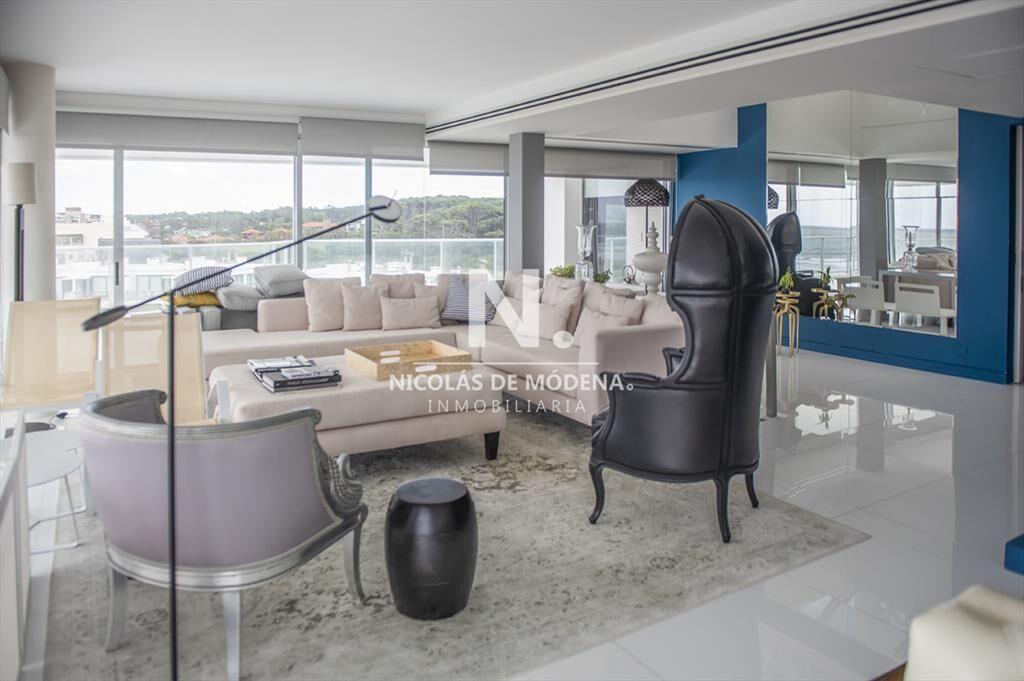 Espectacular Penthouse frente al mar de 4 dormitorios en ve
