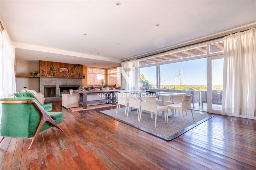 Venta de casa de 4 dormitorios en Pinares, Punta