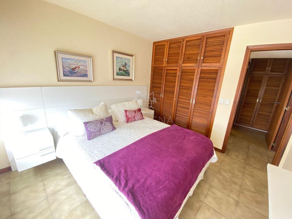 Apto de 2 dormitorios 2 baños, en la entrada de