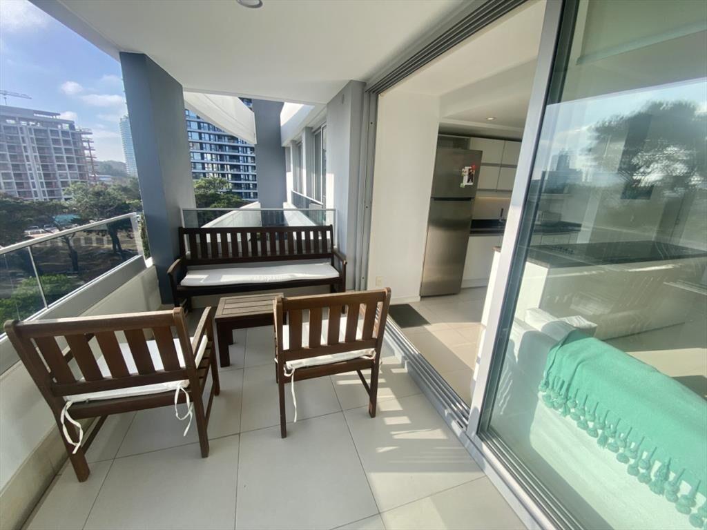 VENTA DE APARTAMENTO 2 DORMITORIOS  Y SERVICIO -