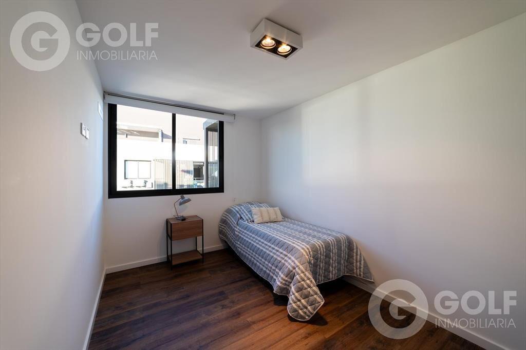Venta apartamento de 3 dormitorios con vista al lago en Bar