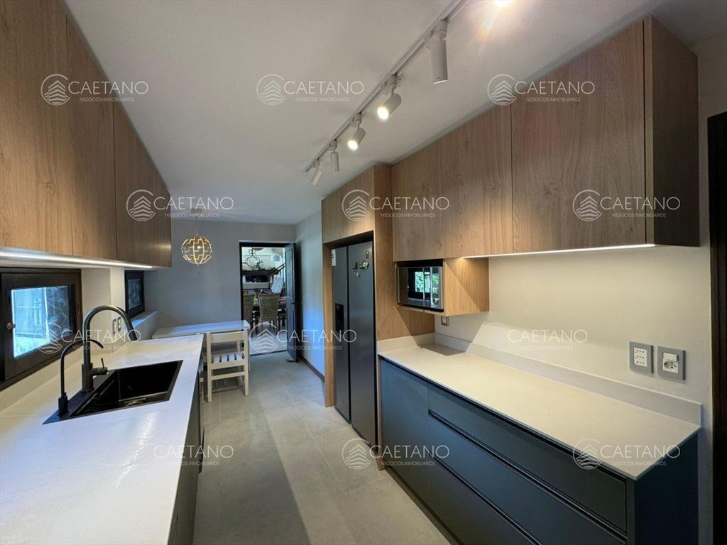 Venta y alquiler temporario casa de 4 Punta del