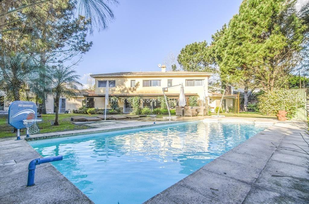 Casa en venta de 5 dormitorios en La Arbolada,