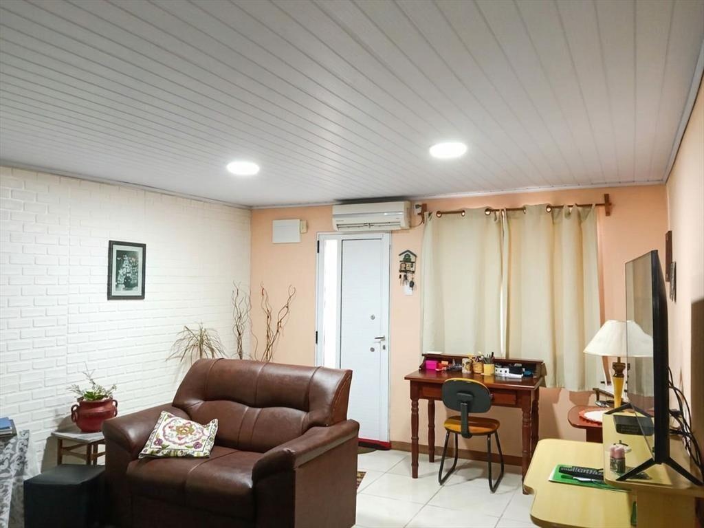 VENTA CASA 1 DORM + GJE + APTO EN CENTRO DE RIVERA