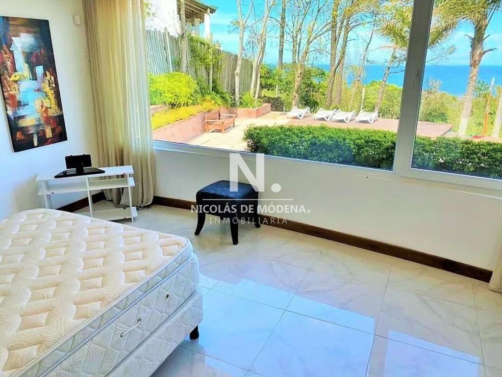 Casa de 5 dormitorios en Punta Ballena, Punta del