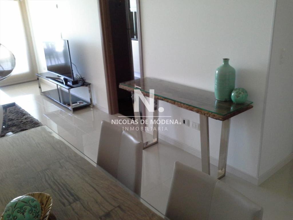 Departamento de 4 suites en venta, zona de la