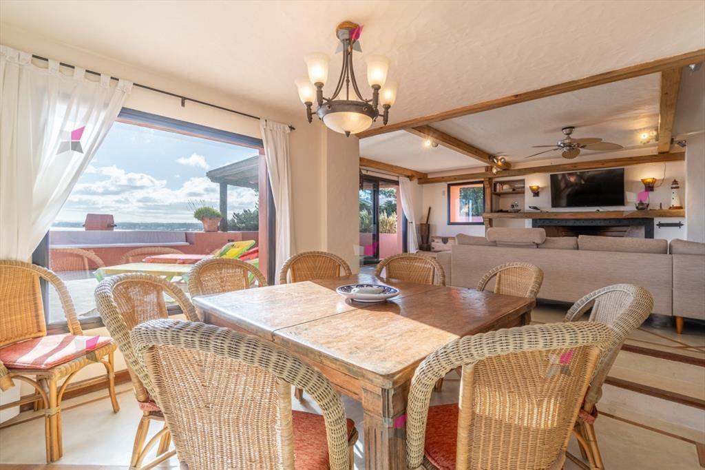 VENTA DE APARTAMENTO DE 4 DORMITORIOS EN PUNTA BALLENA PUNT