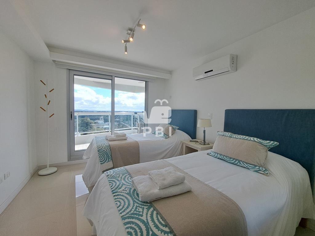 Alquiler de apartamento 2 dormitorios en Punta del este, Ma