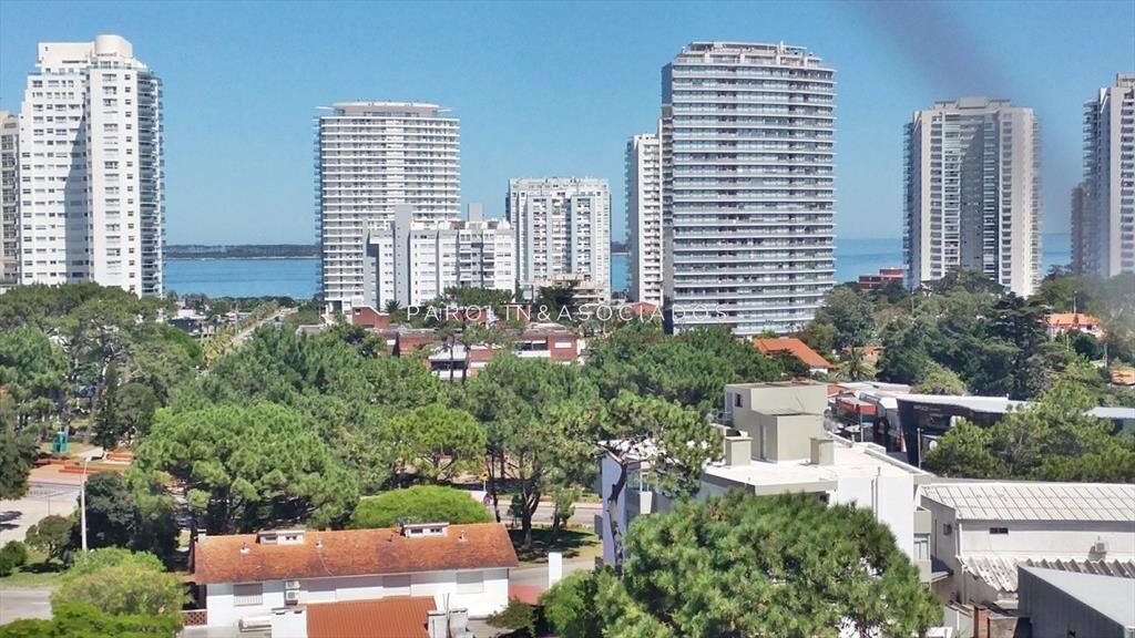 Botavara 2 dormitorios en Edificio con