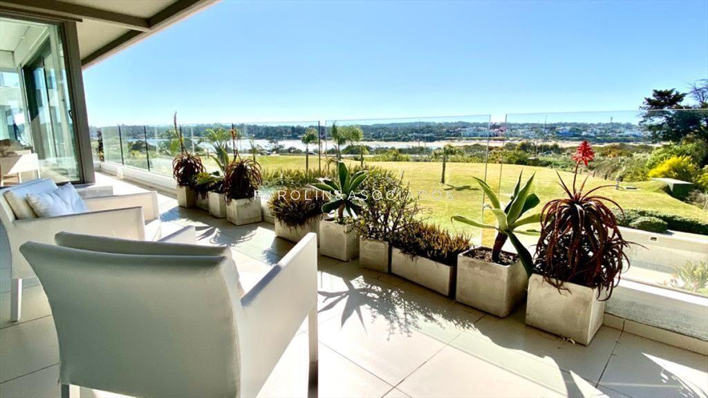 Apartamento en venta de 3 dormitorios en Punta