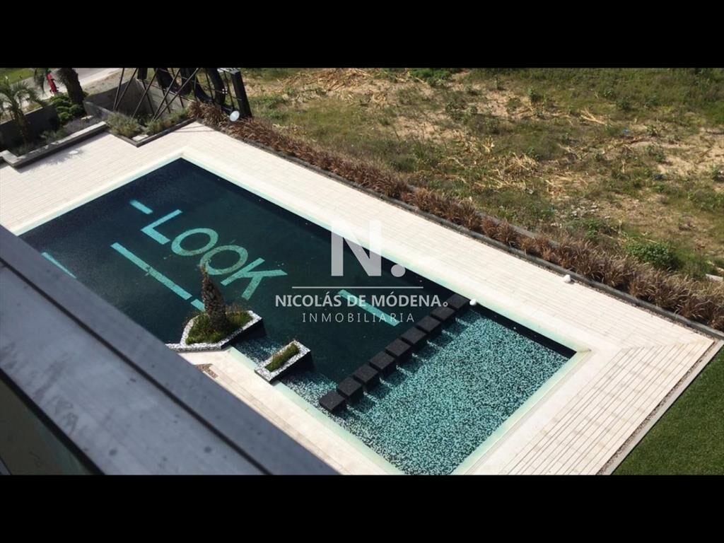 Apartamento en Brava, a pocos metros del mar.