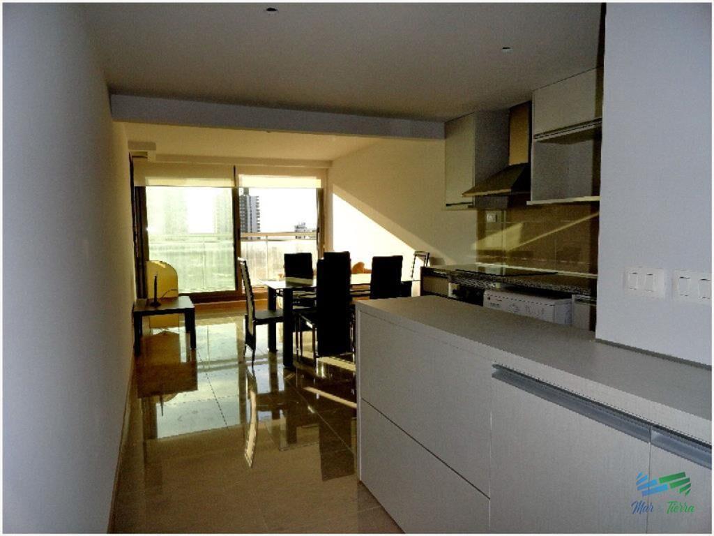 Alquilo apartametno dormitorio y medio con buenos servicios