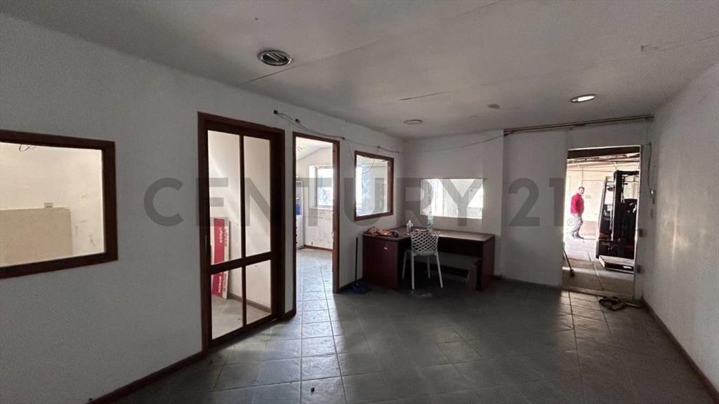 Alquiler/Galpones/Predio/Oficinas/Local Comercial/Maroñas...