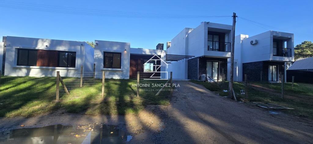 Oportunidad en construccion, casa de 3 dormitorios en Parqu