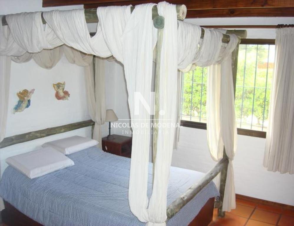 CASA EN VENTA EN ZONA DE TIO TOM