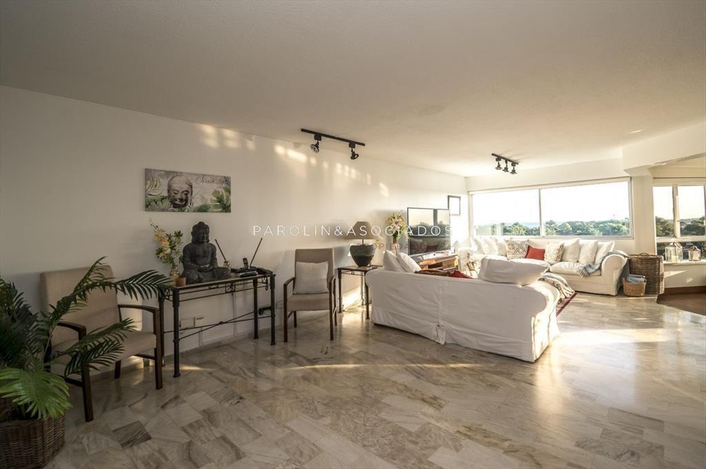 Apartamento de 3 dormitorios en venta Roosevelt
