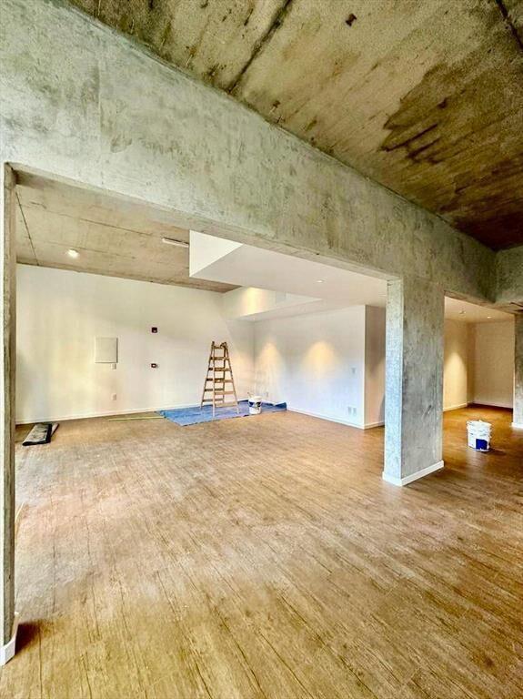 Venta de Local comercial con 200 Mts ² y 7 garages en Cordón