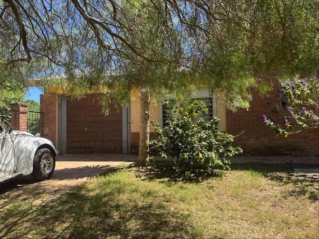 Venta de Casa de 3 dormitorios mas Apto en Atlántida