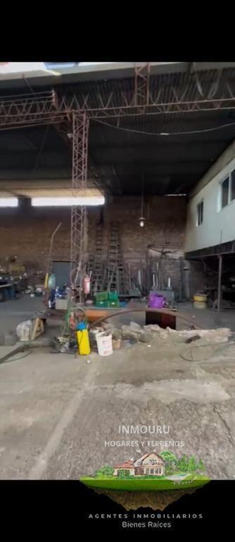 Se vende gran galpón en ciudad de Salto