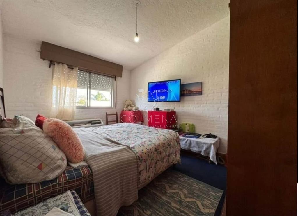 SE VENDE CASA 3 DORMITORIOS EN LAUSANA