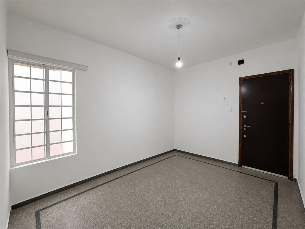 Venta de Apartamento Planta Baja ( 2 Dormitorios y Patio )