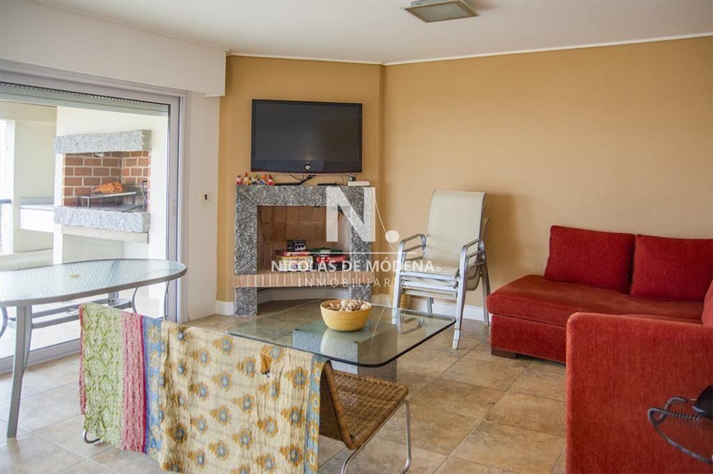 Departamento en venta en Playa Mansa a 100 mts 4