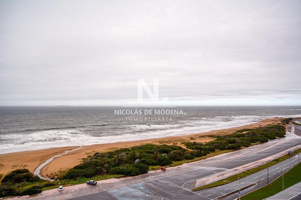 Departamento frente al mar de 3 dormitorios en