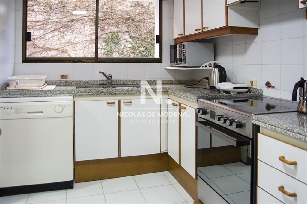 Departamento de 4 dormitorios en venta, con vista