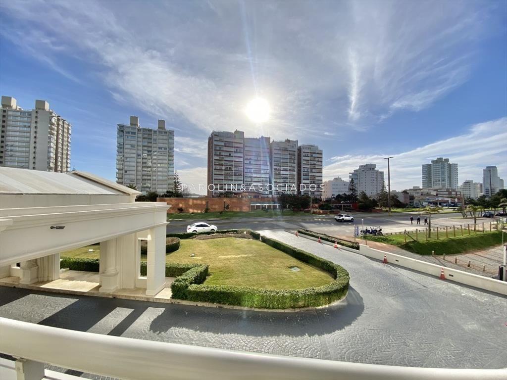 Apartamento en venta de 2 dormitorios en Punta