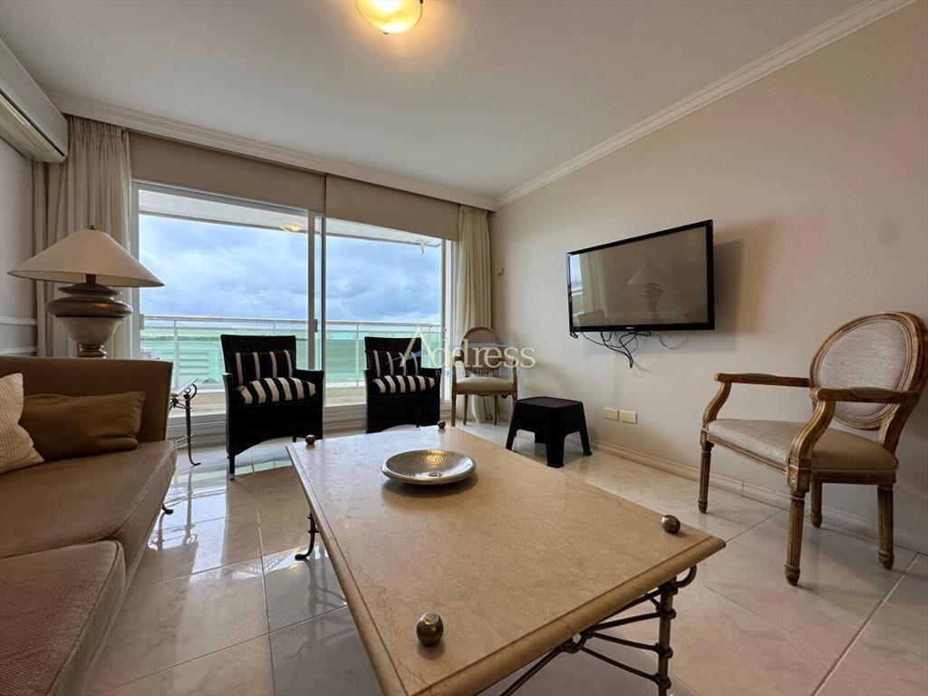 Venta y alquiler de apartamento de 3 dormitorios