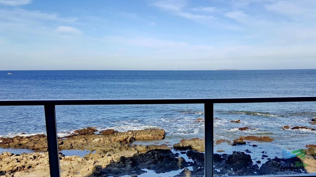 Vendo apartamento 3 dormitorios, frente al mar en