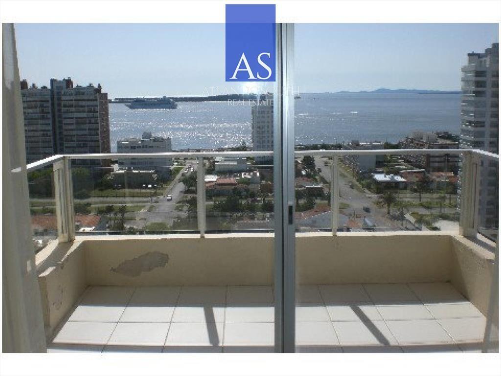 Apartamento de 3 dormitorios con vista al mar del
