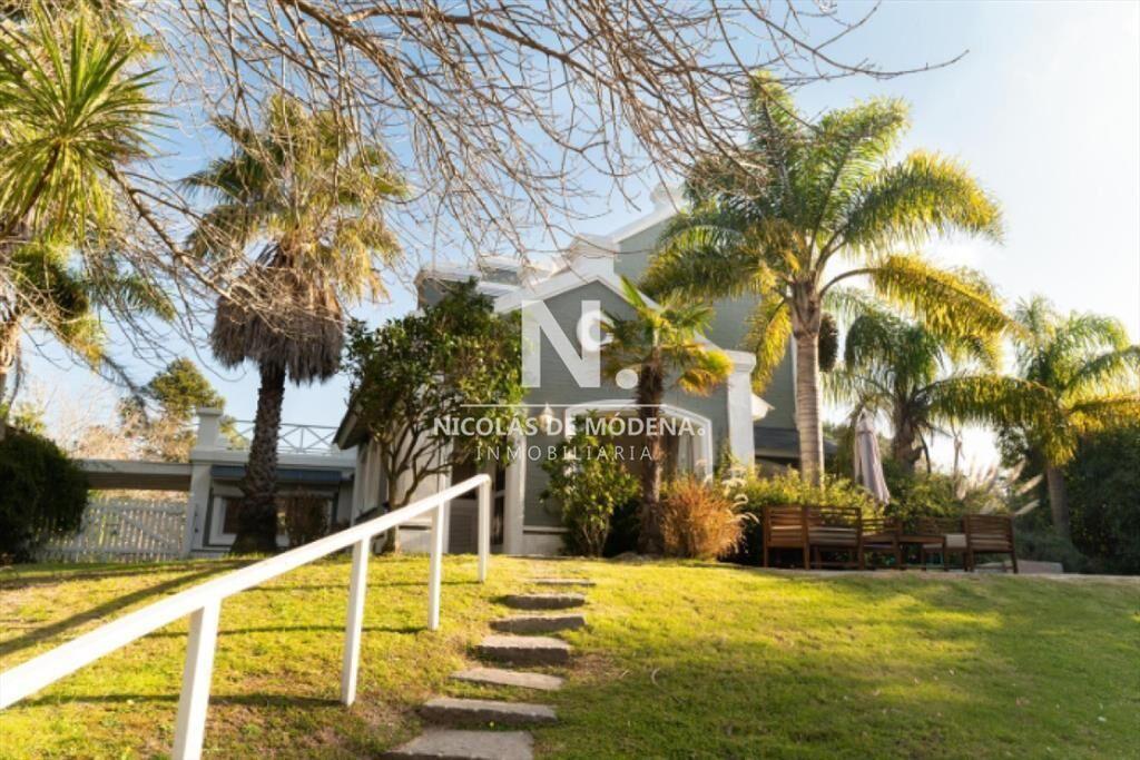 Se vende espectacular casa en Montoya, La Barra de 7 dormit