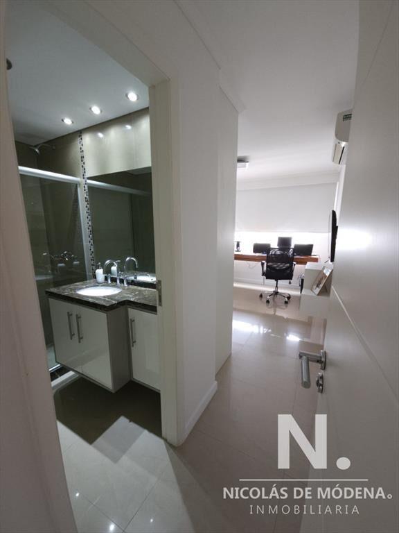 Apartamento en venta de 3 dormitorios en Punta del Este