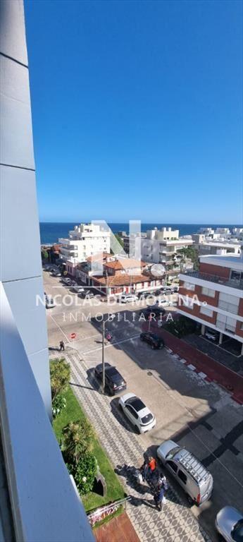 Apartamento en peninsula de 2 dormitorios en venta.