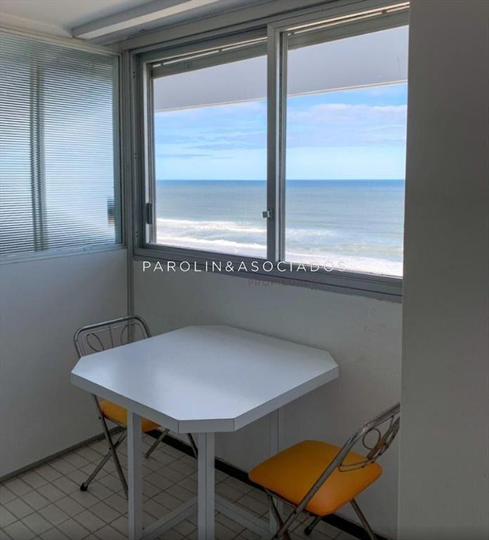 Apartamento de 3 dormitorios en Tiburón l Playa