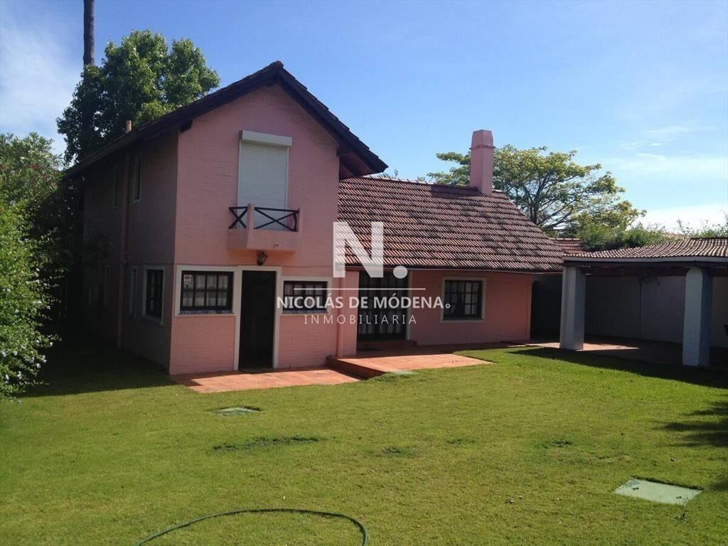 Casa de 4 dormitorios con piscina en pinares para