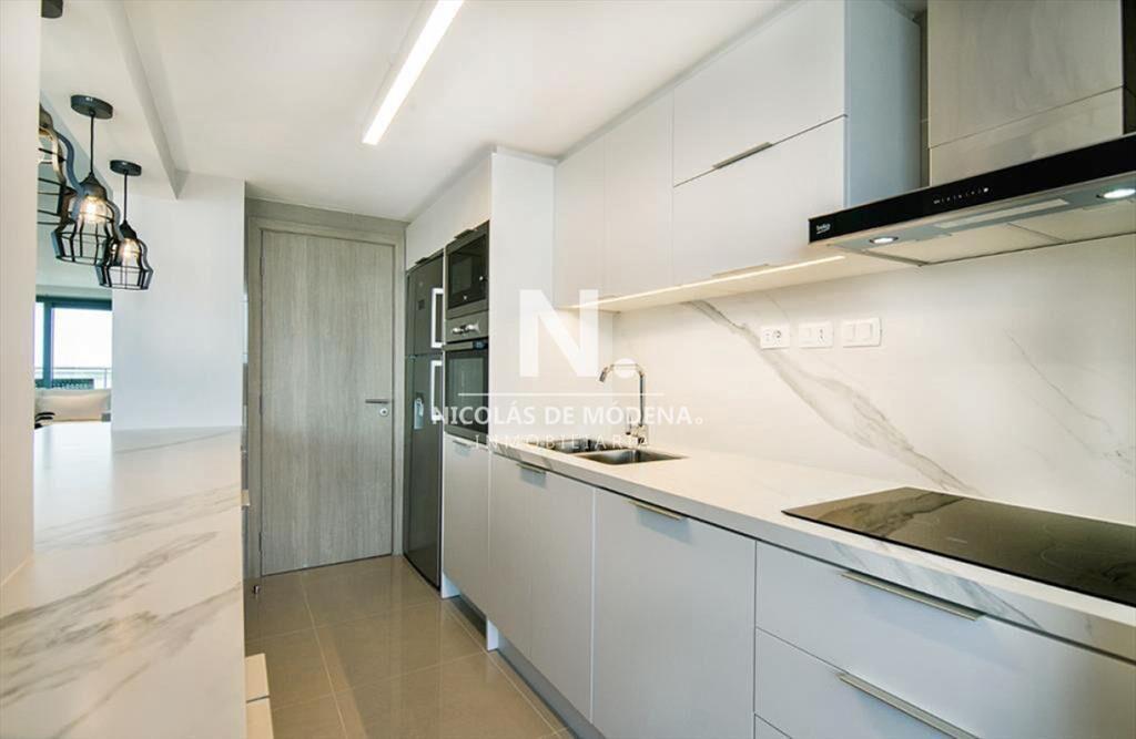 Venta Apartamento en Punta del Este Torre Onix  -