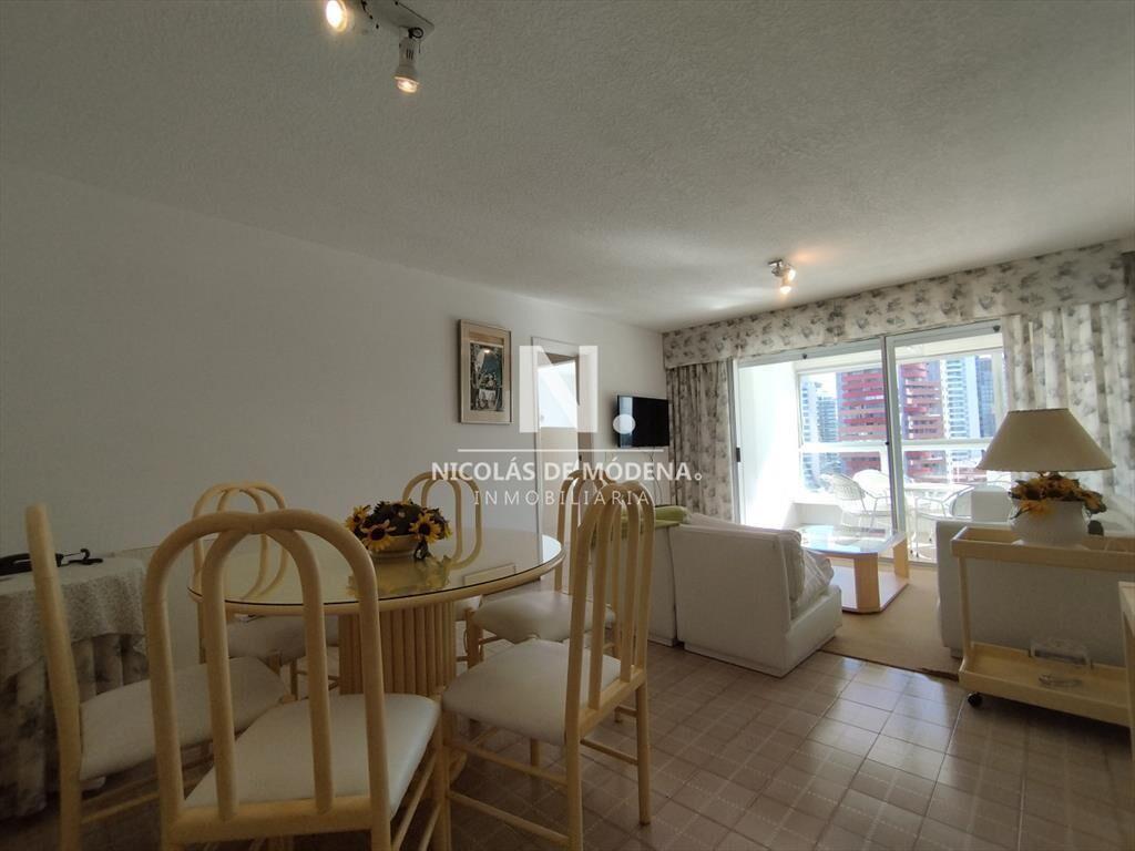 Alquiler y venta de apartamento de dos en Punta