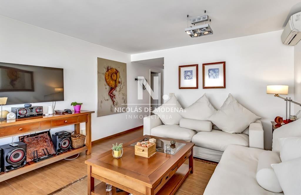 Venta Apartamento, 2 Dormitorios, 2 Baños, y de
