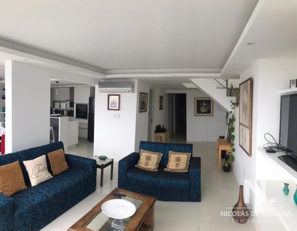 Excepcional apartamento duplex sobre el Mar, 4 Suites, gran