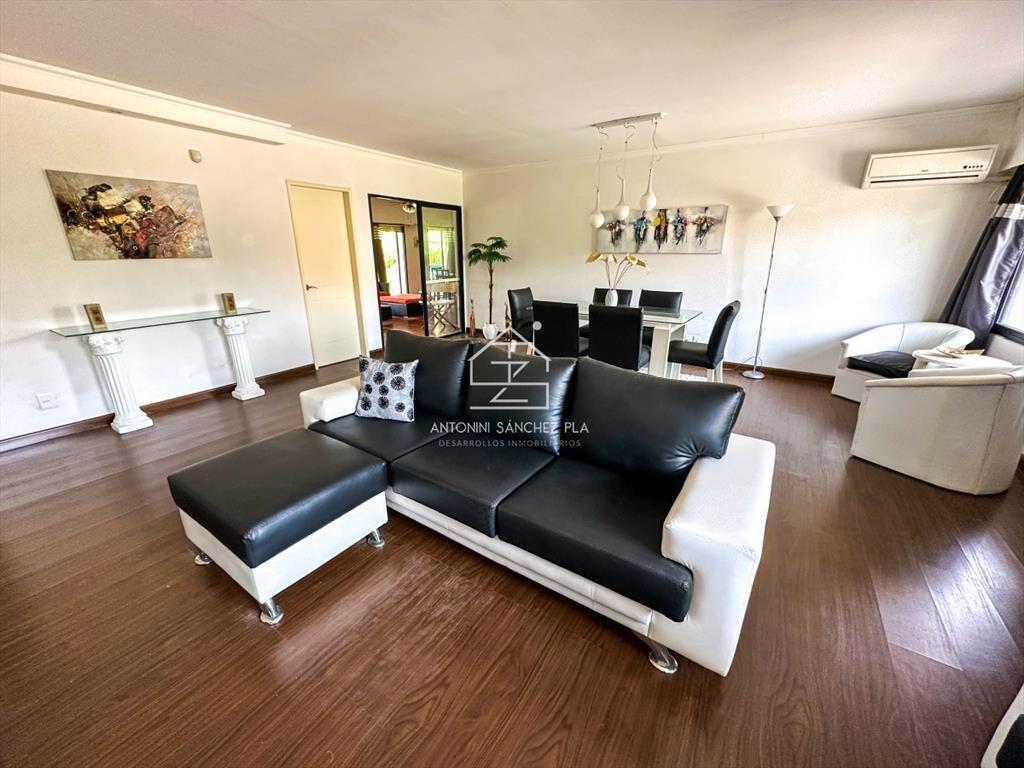 Hermosa casa en barrio Residencial de Punta del Este a paso