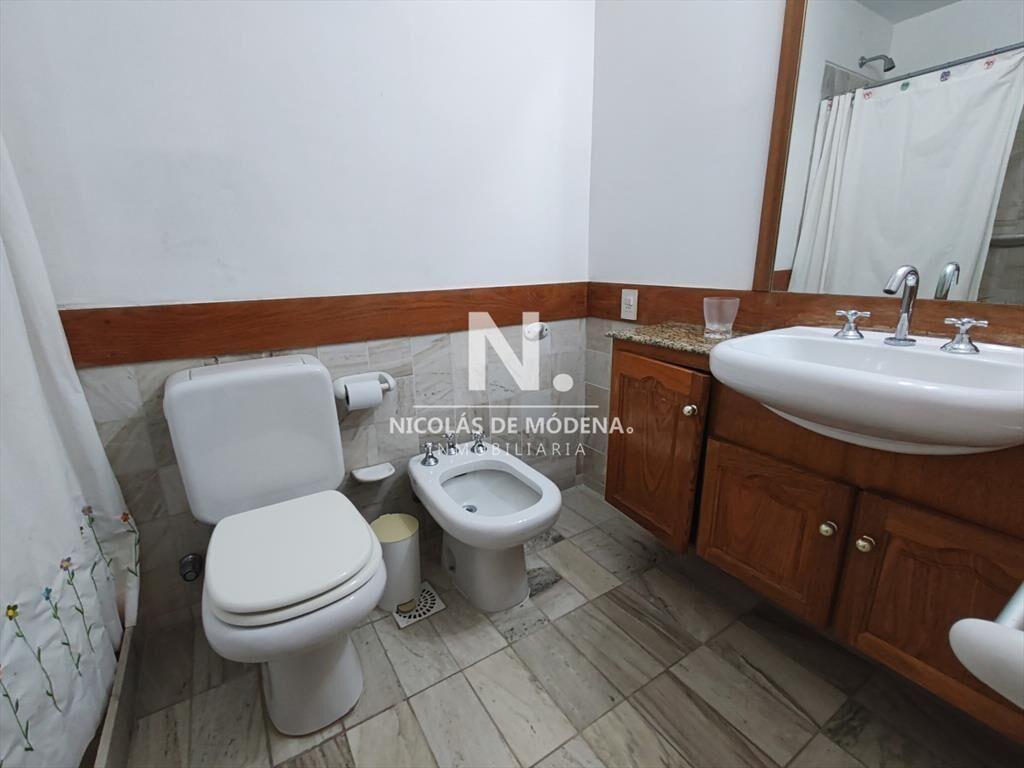 Apartamento en venta 2 dormitorios y servicio en