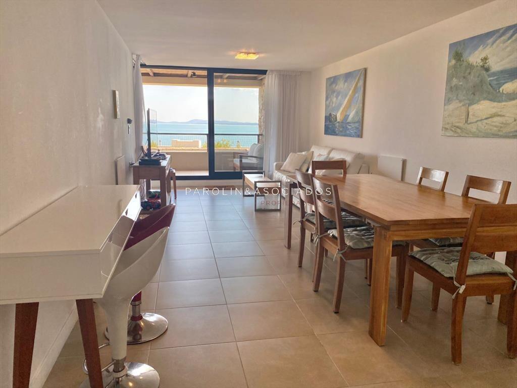 Apartamento en venta de 3 dormitorios en Punta