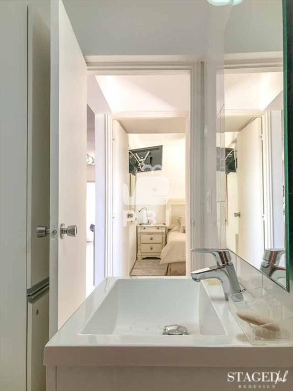 APTO EN VENTA EN PENINSULA CON VISTA AL MAR DE 2 DORMITORIO