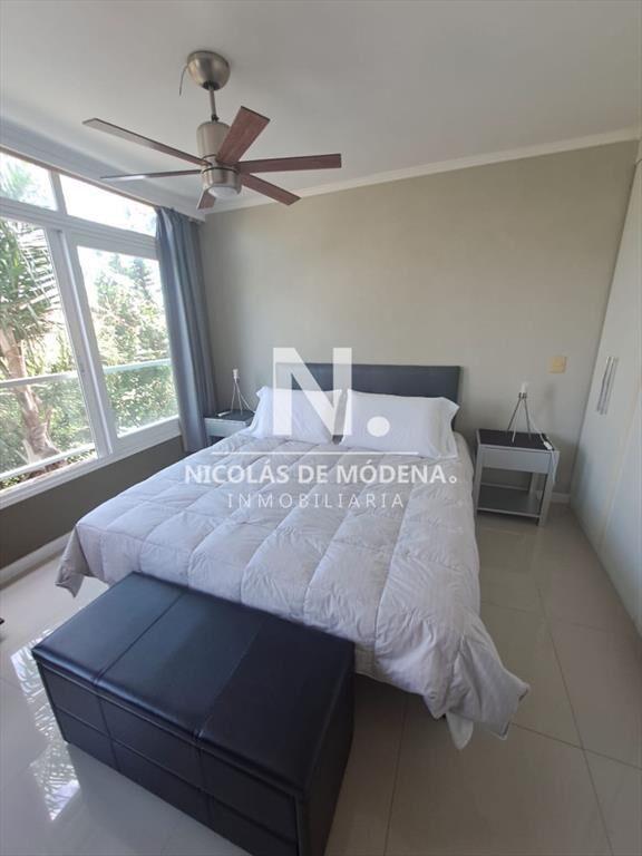 Dos apartamentos unificados en Punta del Este a