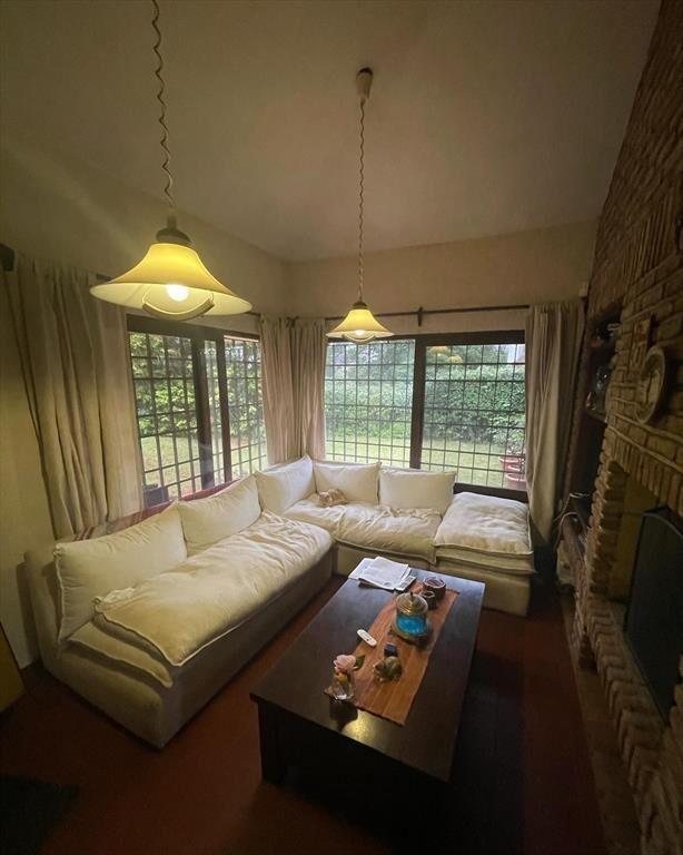 CASA EN VENTA CON RENTA ATLÁNTIDA
